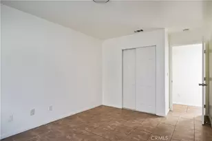 1585 E 48th Pl, Los Angeles, CA 90011 - Photo 9