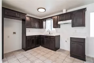 1585 E 48th Pl, Los Angeles, CA 90011 - Photo 3