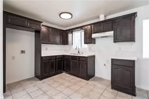 1585 E 48th Pl, Los Angeles, CA 90011 - Photo 3