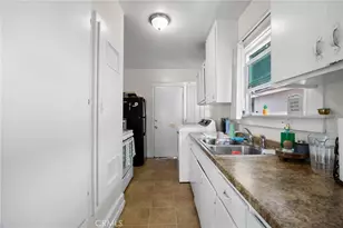 836 S Sycamore St, Santa Ana, CA 92701 - Photo 9