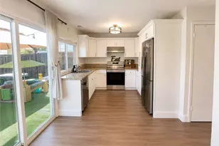 2961 S Sycamore St, Santa Ana, CA 92707 - Photo 9