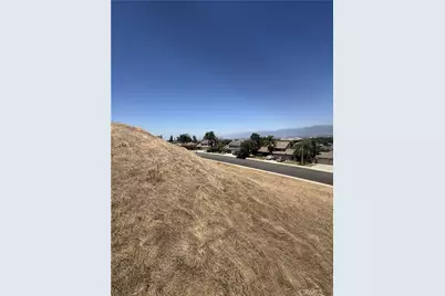 25451 Huron, Loma Linda, CA 92354 - Photo 9
