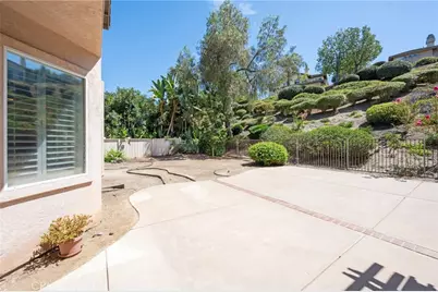 1041 Calle De Alcala, Escondido, CA 92025 - Photo 35