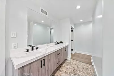 6002 Graciosa, Los Angeles, CA 90068 - Photo 3