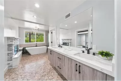 6002 Graciosa, Los Angeles, CA 90068 - Photo 1
