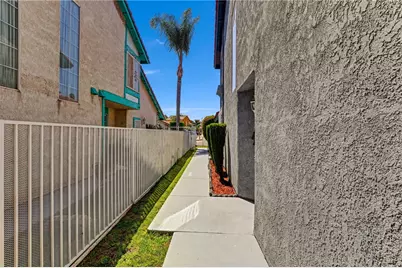 623 W Indigo Street, Compton, CA 90220 - Photo 7