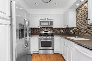 2710 W Segerstrom Ave, Santa Ana, CA 92704 - Photo 7