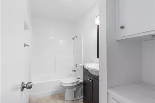 2710 W Segerstrom Ave, Santa Ana, CA 92704 - Photo 15