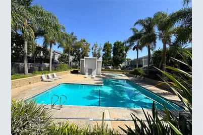 2710 W Segerstrom Avenue #F, Santa Ana, CA 92704 - Photo 3