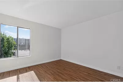 8801 Independence, Canoga Park, CA 91304 - Photo 13