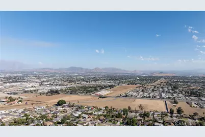 724 N San Carlo, San Bernardino, CA 92410 - Photo 35