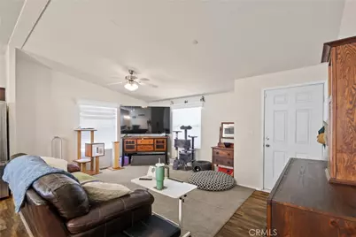 32490 Crescent Avenue, Lake Elsinore, CA 92530 - Photo 3