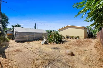 32490 Crescent Avenue, Lake Elsinore, CA 92530 - Photo 15