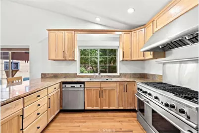 1371 La Crescenta, Big Bear City, CA 92314 - Photo 7
