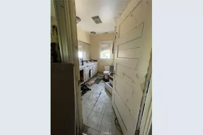 739 N Center, Stockton, CA 95202 - Photo 7