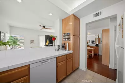 8086 E Venice, Anaheim, CA 92808 - Photo 15