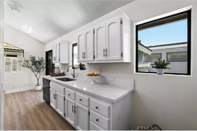 119 2nd Street, Seal Beach, CA 90740 - Photo 15
