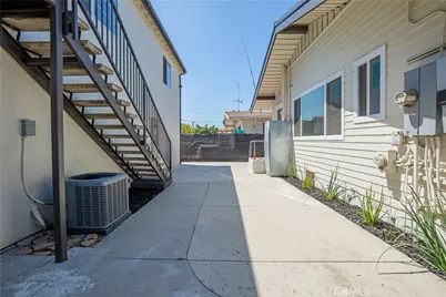 4284 La Salle Avenue, Los Angeles, CA 90062 - Photo 35