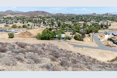313 Hampshire Drive, Menifee, CA 92587 - Photo 11