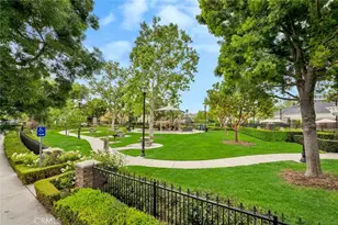 1407 Williamsburg St St, Tustin, CA 92782 - Photo 29