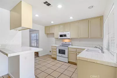 1639 Apapas, San Jacinto, CA 92583 - Photo 9