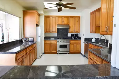 10681 Oak #64, Los Alamitos, CA 90720 - Photo 37