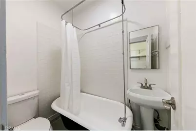 445 E 3rd, Long Beach, CA 90802 - Photo 29