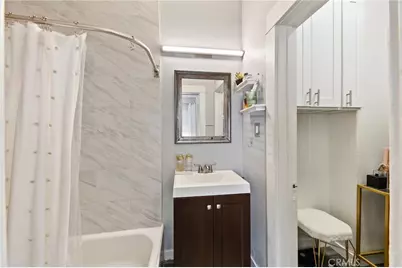 445 E 3rd, Long Beach, CA 90802 - Photo 21
