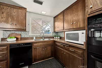 341 E Parkwood Ave, La Habra, CA 90631 - Photo 13