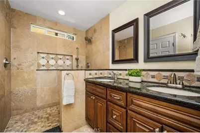 1136 E Rosewood Ave, Orange, CA 92866 - Photo 17