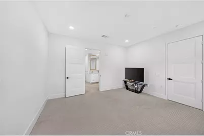 8896 Los Coyotes Court #410, Buena Park, CA 90621 - Photo 31