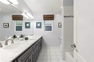 5581 E Lonna Linda Dr, Long Beach, CA 90815 - Photo 25