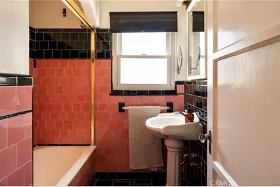 11318 Martha, North Hollywood, CA 91601 - Photo 15