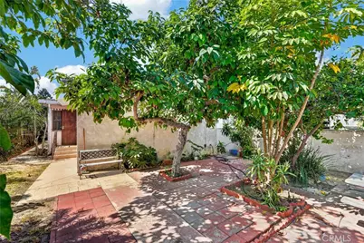 1323 E Robidoux, Wilmington, CA 90744 - Photo 19