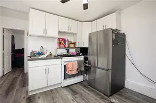 119 E 90th St, Los Angeles, CA 90003 - Photo 29