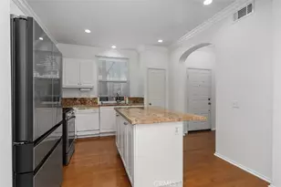 60 Avondale, Irvine, CA 92602 - Photo 5
