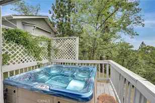 30396 Live Oak Dr, Running Springs, CA 92382 - Photo 25