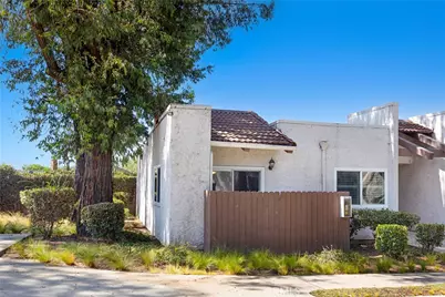 17572 Vandenberg Lane #01, Tustin, CA 92780 - Photo 3