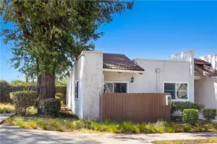 17572 Vandenberg Ln, Tustin, CA 92780 - Photo 3