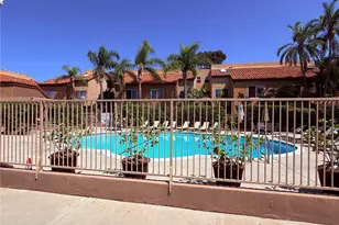 306 Coral Reef, Huntington Beach, CA 92648 - Photo 3
