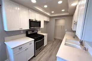 306 Coral Reef, Huntington Beach, CA 92648 - Photo 7