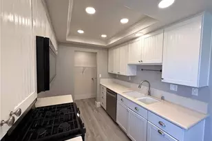 306 Coral Reef, Huntington Beach, CA 92648 - Photo 9