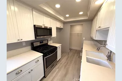 306 Coral Reef #50, Huntington Beach, CA 92648 - Photo 11