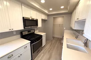 306 Coral Reef, Huntington Beach, CA 92648 - Photo 11