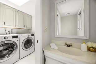201 Barcelona, Fullerton, CA 92835 - Photo 19