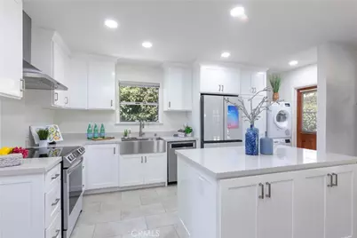 7811 Adoree, Downey, CA 90242 - Photo 9