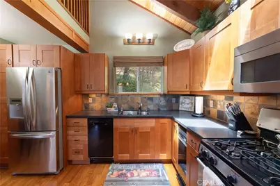 26637 Lake Forest Drive, Twin Peaks, CA 92391 - Photo 13