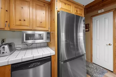 39456 Lake Drive, Big Bear Lake, CA 92315 - Photo 17