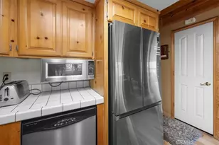 39456 Lake Dr, Big Bear Lake, CA 92315 - Photo 17