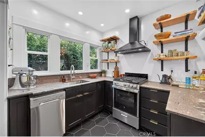 523 Olive, Long Beach, CA 90802 - Photo 3